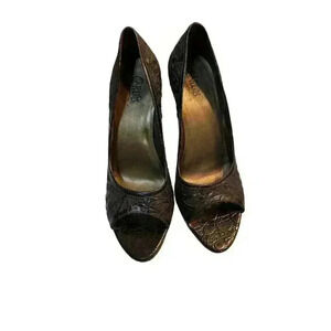 Carlos Santana Brown with Applique design Peep Toe Heels, Size 8 1/2 M EUC